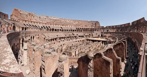 À Rome, sous quel nom l’amphithéâtre Flavien est-il plus connu ?