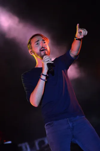 Quel animal est le surnom du chanteur Christophe Willem ?