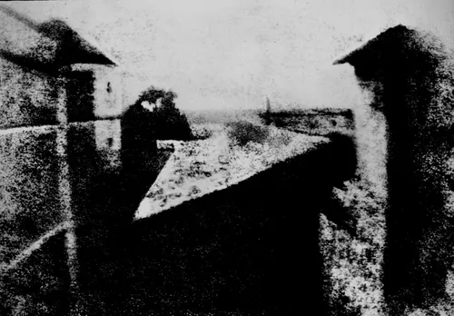 Qui a inventé la photographie moderne ?