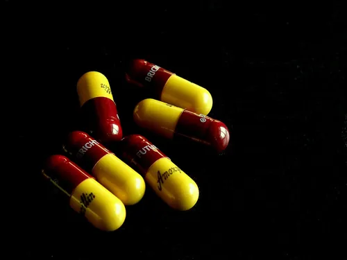 Complétez le slogan lancé en 2002 par la Caisse nationale d'assurance maladie : « Les antibiotiques, c'est pas... »